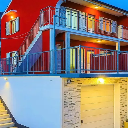 Ana Kaštel Sućurac